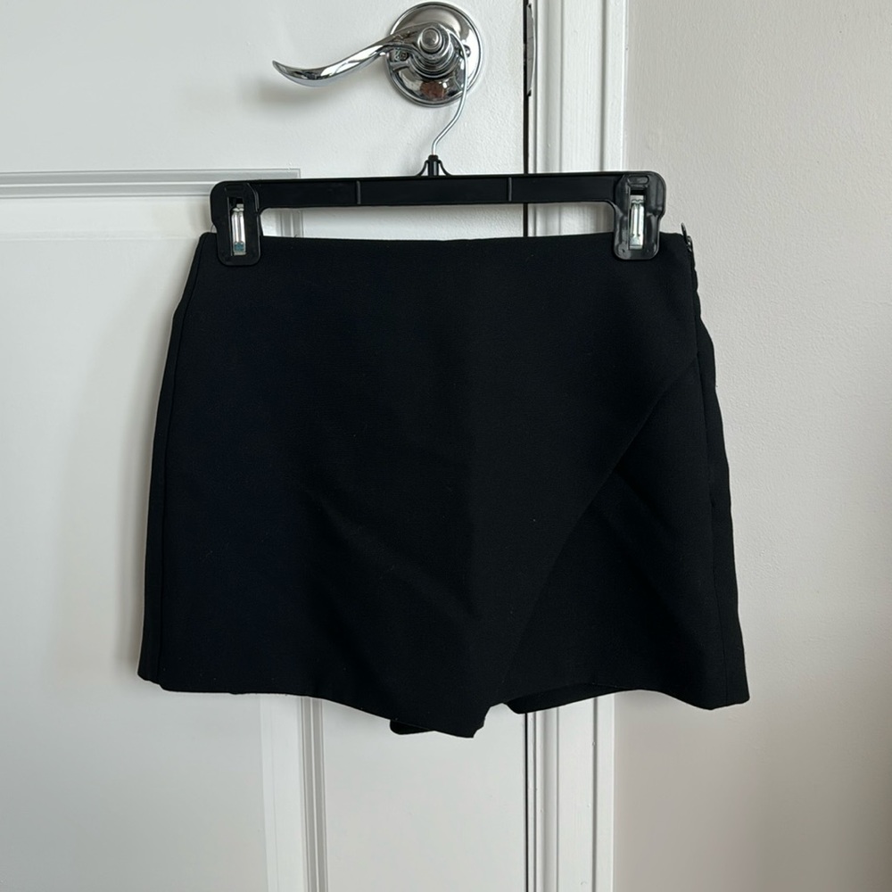 Zara black skort